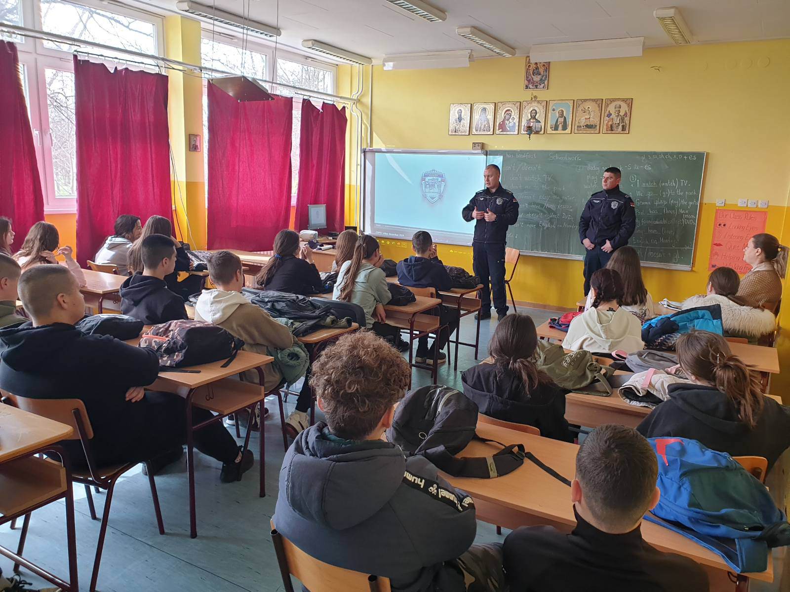 Srednja škola unutrašnjih poslova predstavljena đacima u Banatskom Brestovcu